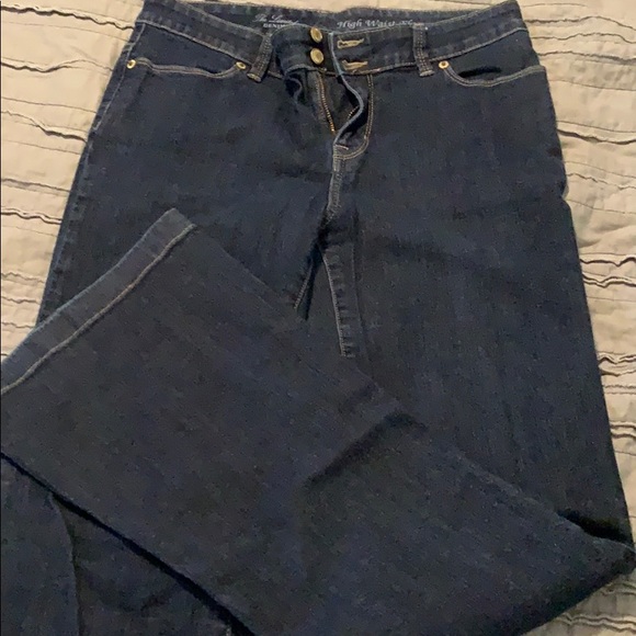Jean - Picture 1 of 3